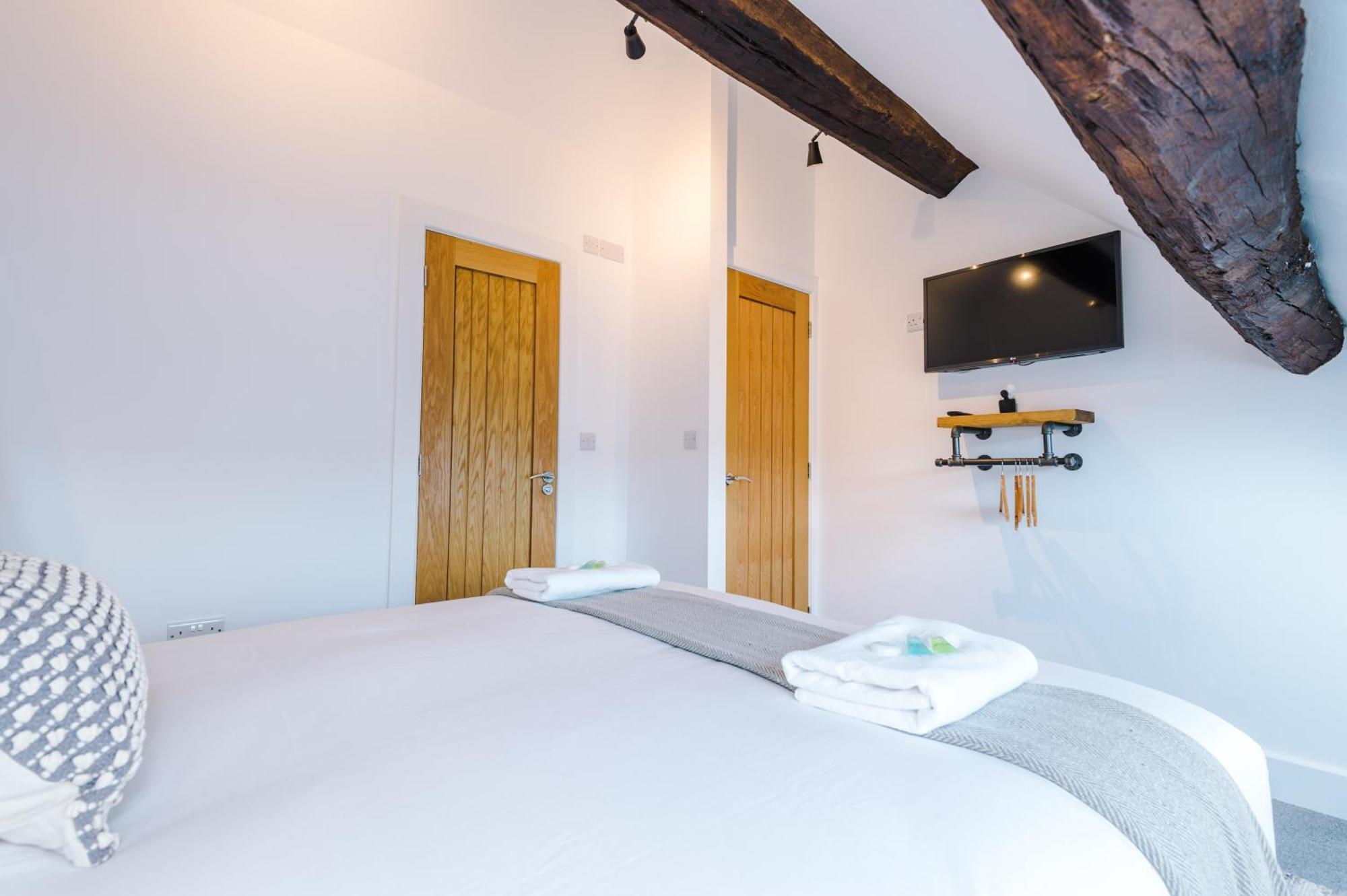 Number 21: A Breathtaking Chester Cottage With Parking Mollington  Eksteriør billede